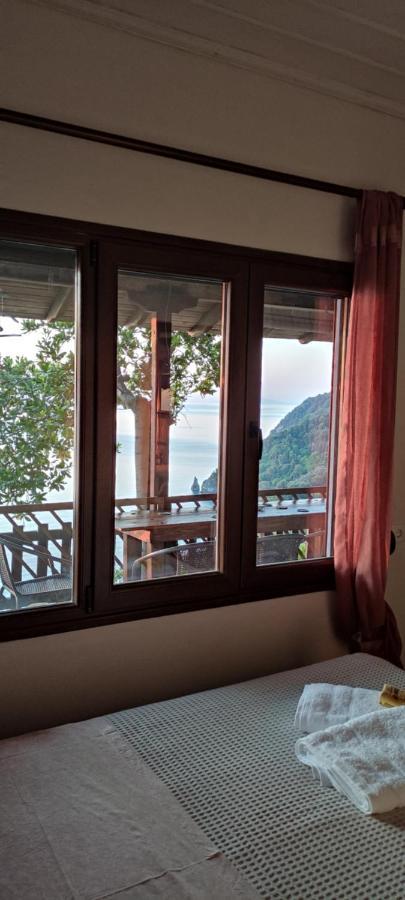 Вилла Balcony On The Rocks Agioi Saranta Экстерьер фото